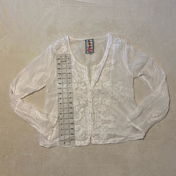 Beautiful Johnny Was embroidered white button up blouse - Picture 4 of 7